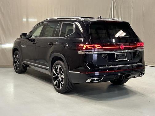 2025 Volkswagen Atlas 2.0T SEL Premium R-Line 4MOTION