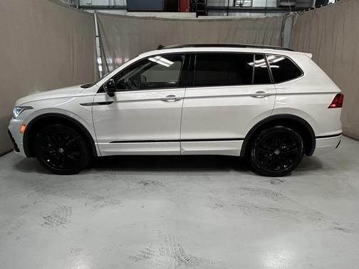 2022 Volkswagen Tiguan 2.0T SE R-Line Black 4MOTION