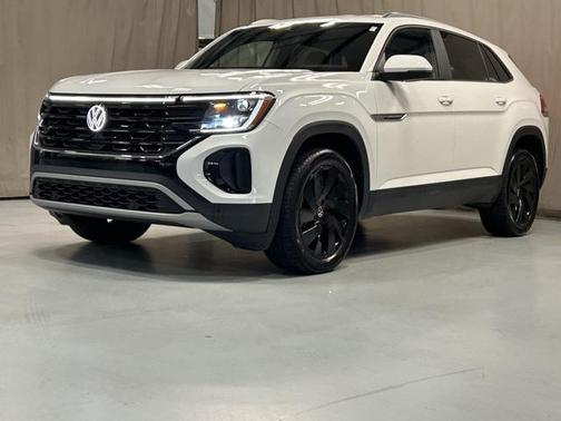 2024 Volkswagen Atlas Cross Sport 2.0T SE w/Technology 4MOTION