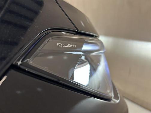 2026 Volkswagen Tiguan 2.0T SEL R-Line 4MOTION