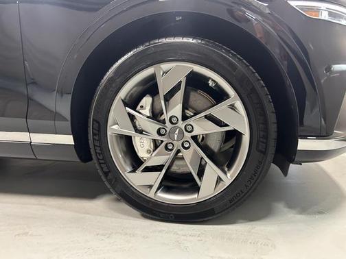 2024 Genesis Electrified GV70 Advanced AWD