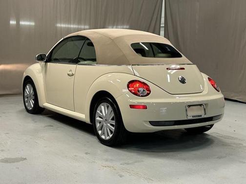 2008 Volkswagen New Beetle SE
