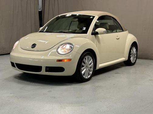 2008 Volkswagen New Beetle SE
