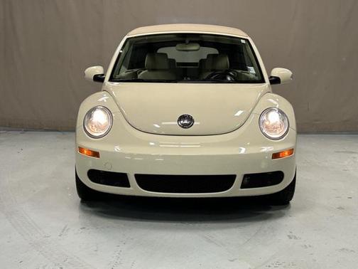 2008 Volkswagen New Beetle SE