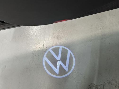 2025 Volkswagen Atlas Cross Sport 2.0T SEL