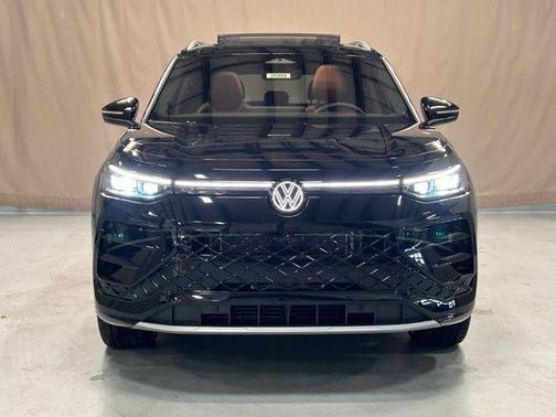 2026 Volkswagen Tiguan 2.0T SEL R-Line 4MOTION
