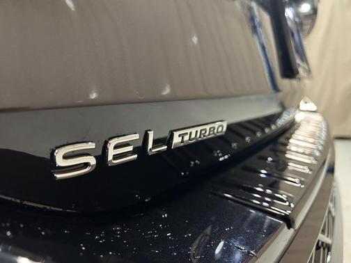 2026 Volkswagen Tiguan 2.0T SEL