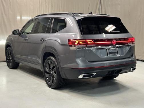 2024 Volkswagen Atlas 2.0T SE w/Technology 4MOTION