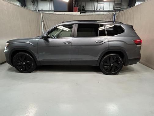 2024 Volkswagen Atlas 2.0T SE w/Technology 4MOTION