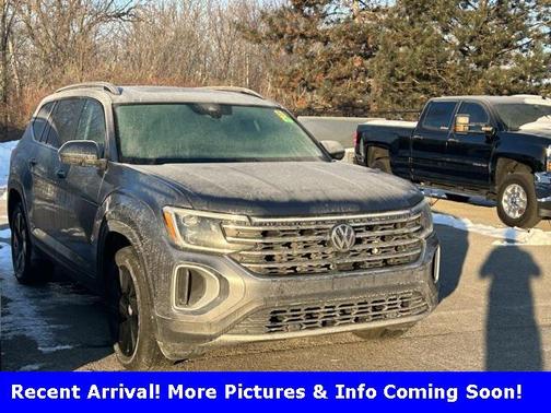 2024 Volkswagen Atlas 2.0T SE w/Technology 4MOTION