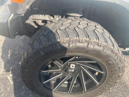 Bright White Clearcoat 2022 Jeep Gladiator Sport