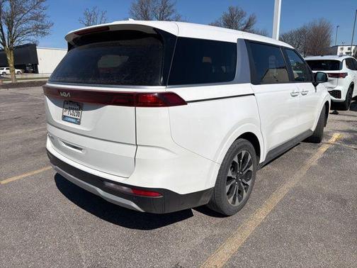 Snow White Pearl 2022 Kia Carnival EX