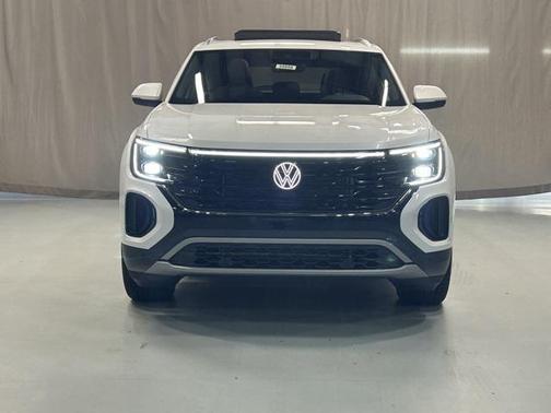 2026 Volkswagen Atlas Cross Sport 2.0T SE w/Technology 4MOTION