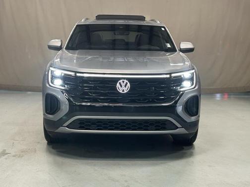 2024 Volkswagen Atlas Cross Sport 2.0T SE w/Technology 4MOTION