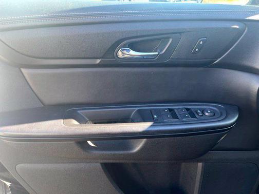 Black Granite Metallic 2014 Chevrolet Traverse 2LT