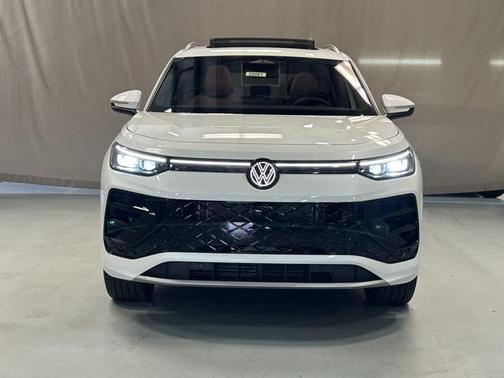 2026 Volkswagen Tiguan 2.0T SEL R-Line 4MOTION