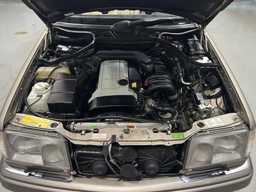 1995 Mercedes-Benz E-Class E 320