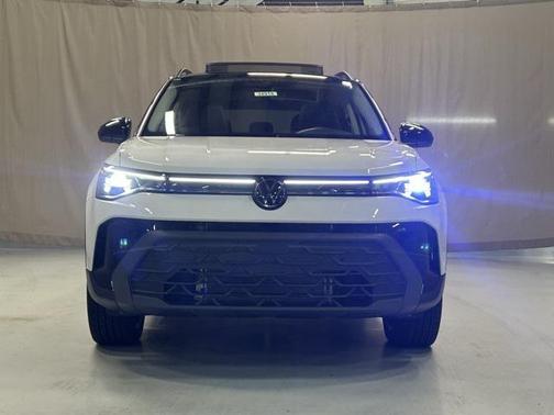 2025 Volkswagen Taos 1.5T SE Black