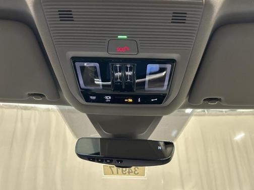 2025 Volkswagen Atlas 2.0T SEL Premium R-Line 4MOTION