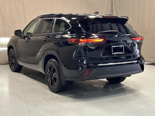 2024 Toyota Highlander Hybrid XLE