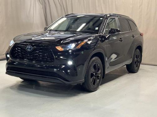 2024 Toyota Highlander Hybrid XLE