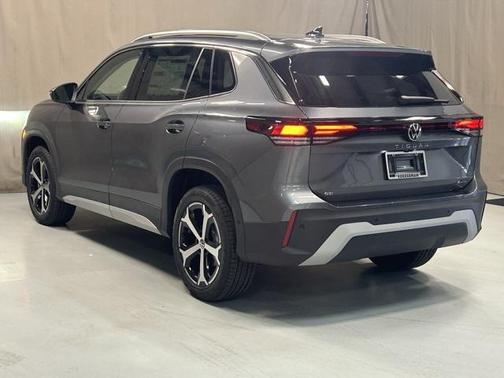 2025 Volkswagen Tiguan 2.0T SE 4MOTION