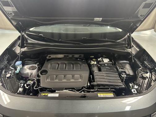 2025 Volkswagen Tiguan 2.0T SE 4MOTION
