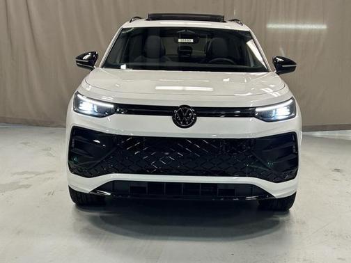 2026 Volkswagen Tiguan 2.0T SE R-Line Black 4MOTION