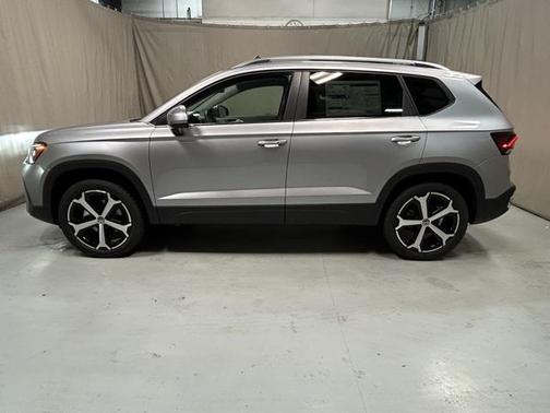 2026 Volkswagen Taos SEL