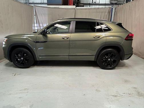 2025 Volkswagen Atlas Cross Sport 2.0T SEL