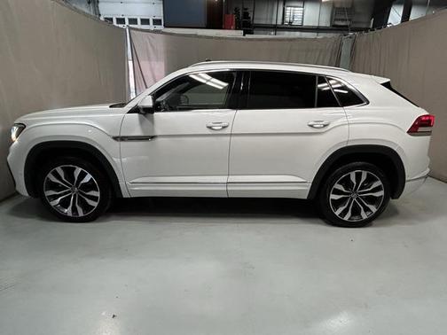 2022 Volkswagen Atlas Cross Sport 3.6L V6 SEL Premium R-Line