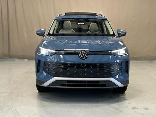 2025 Volkswagen Tiguan 2.0T SE 4MOTION