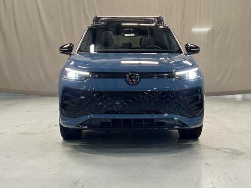 2026 Volkswagen Tiguan 2.0T SE R-Line Black 4MOTION