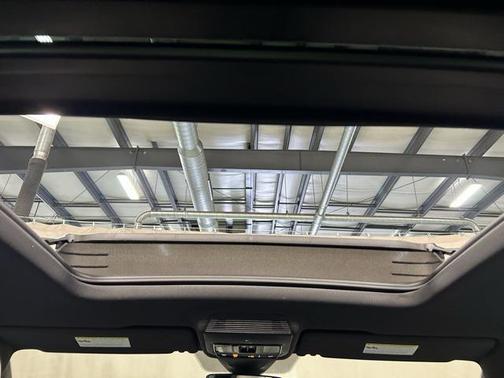 2024 Volkswagen Atlas Cross Sport 2.0T SEL Premium