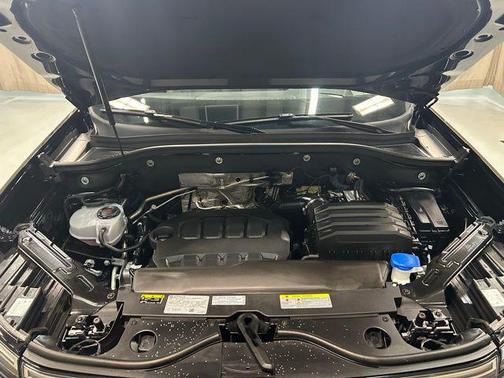 2025 Volkswagen Atlas Cross Sport 2.0T SEL