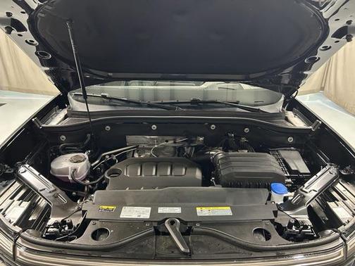 2025 Volkswagen Atlas 2.0T SEL Premium R-Line 4MOTION
