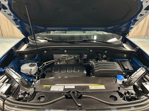 2025 Volkswagen Atlas Cross Sport 2.0T SEL Premium