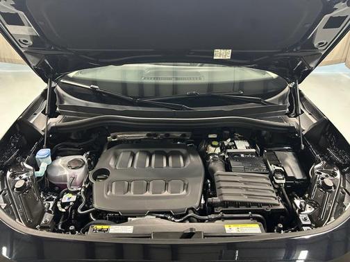 2025 Volkswagen Tiguan 2.0T SE 4MOTION