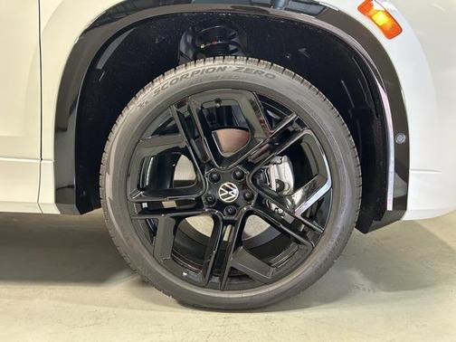 2025 Volkswagen Tiguan 2.0T SE R-Line Black 4MOTION