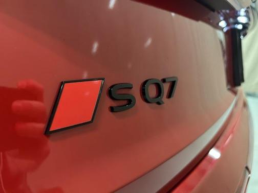 2025 Audi SQ7 4.0T Premium Plus