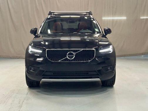 2019 Volvo XC40 T5 Momentum
