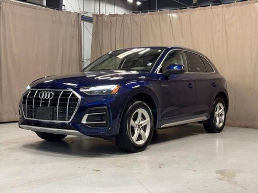 Navarra Blue Metallic 2023 Audi Q5 40 Premium