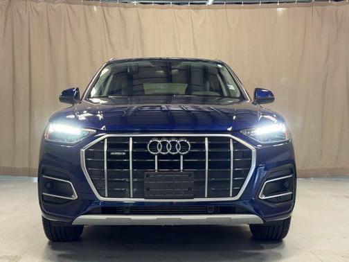 Navarra Blue Metallic 2023 Audi Q5 40 Premium