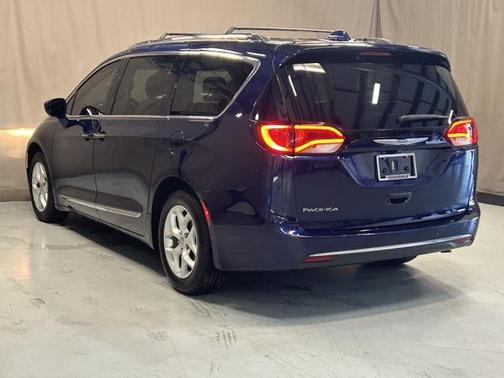 2018 Chrysler Pacifica Touring-L