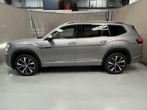 2025 Volkswagen Atlas 2.0T SEL Premium R-Line 4MOTION