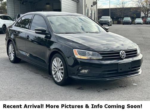 2015 Volkswagen Jetta Auto SE w/Connectivity/Navigation