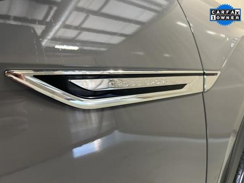 2022 Volkswagen Atlas Cross Sport 3.6L V6 SE w/Technology