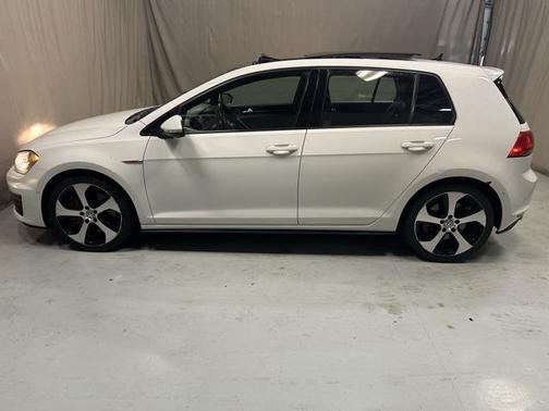 2016 Volkswagen Golf GTI 2.0T SE 4-Door