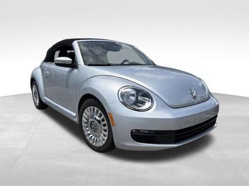 Reflex Silver Metallic 2014 Volkswagen Beetle 2.5L