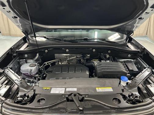 2025 Volkswagen Atlas 2.0T SE w/Technology 4MOTION